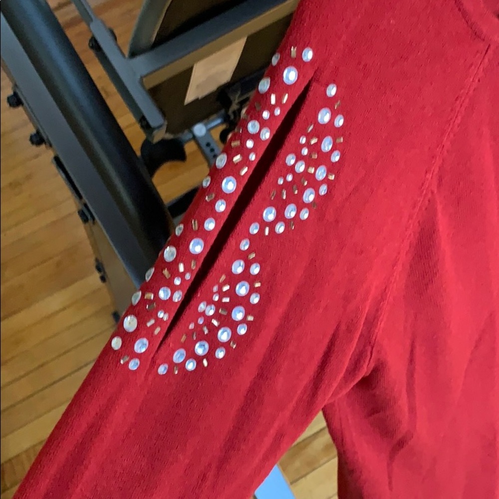 Red sweater - Picture 2 of 2